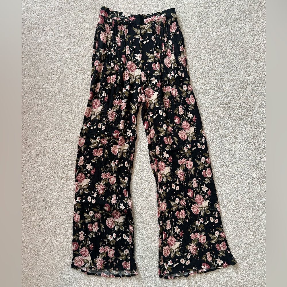 PACSUN FLOWER PATTERN FLOWY PANTS